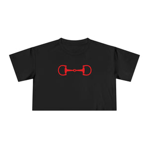 Black cropped tee with red horsebit design, relaxed dropped shoulder fit, made of soft high-quality cotton.