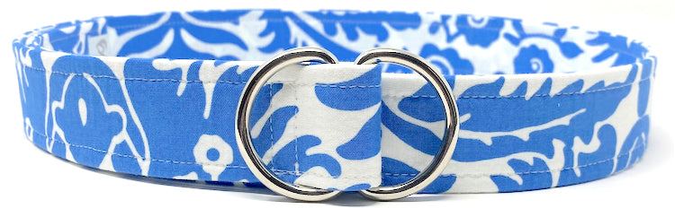 Blue floral patterned d-ring belt with silver buckle for summer wear